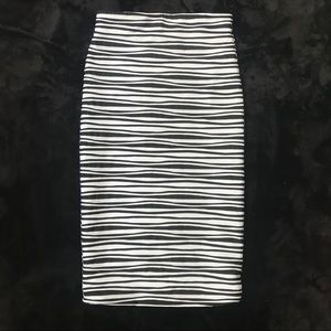 EUC - Pencil Skirt